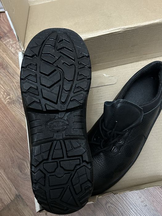 Специальный обувь 43 размера