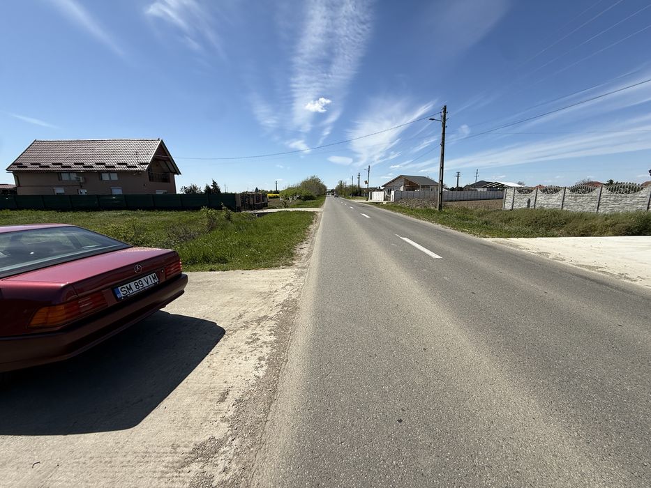 Ofer spre vânzare Teren intravilan 3.000 m2 ( 30 Arii ) în localitatea Vetis