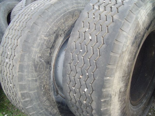 Гуми за камион 445 65 22.5