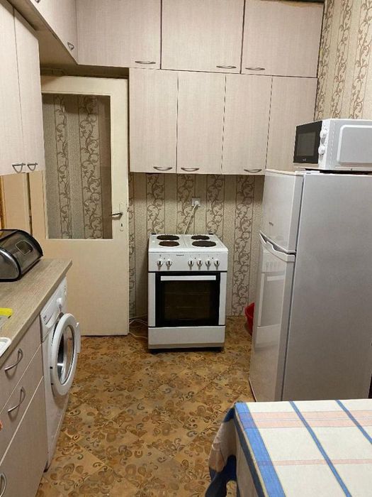 Двустаен, под наем, жк. Хиподрума