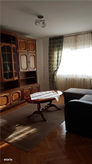 Lipovei - 2 Camere - Etaj 2 - Decomandat - Centrala termica proprie — fotografia 1