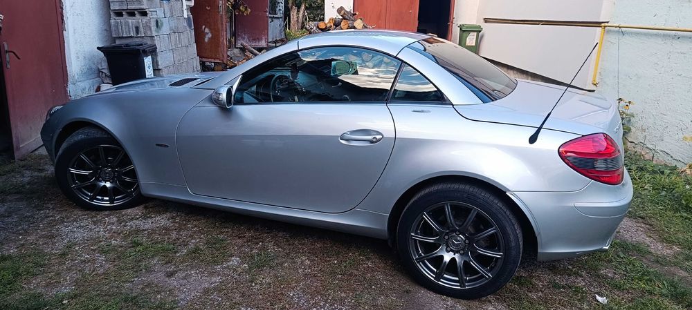 Mercedes Benz SLK 200 impecabil