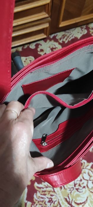 Geanta noua roșie de  piele