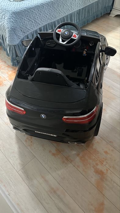 Детская машина электромобиль