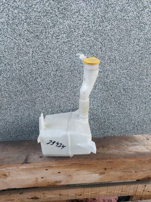 Бочёк омывателя  на Subaru Outback   BP