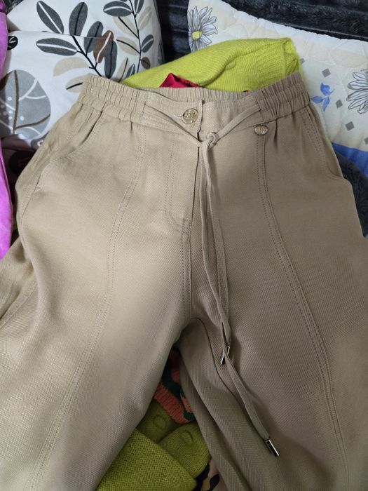Pantaloni tip cargo din vascoza, cu buzunare