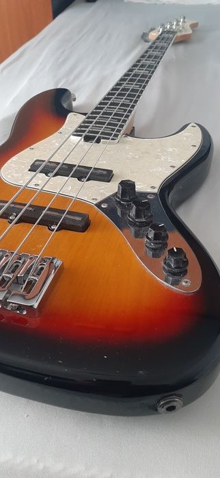Chitară  bass   VALENTI-USA