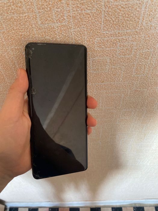 ПРОДАМ НОВЫЙ  One plus 8pro