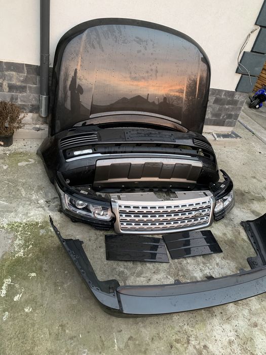 Bara fata spate grila ornament usa far Range Rover Vogue L405