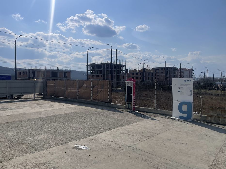 Cladire/garaj/hala plus teren Vanzare/Inchiriere