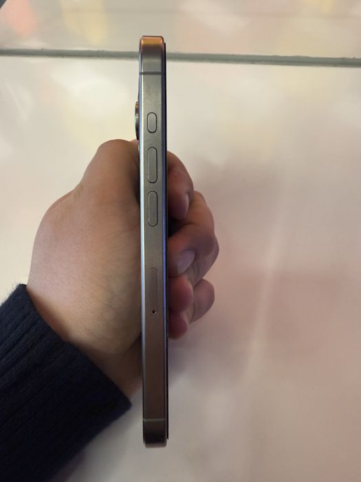 Iphone 15pro  natural