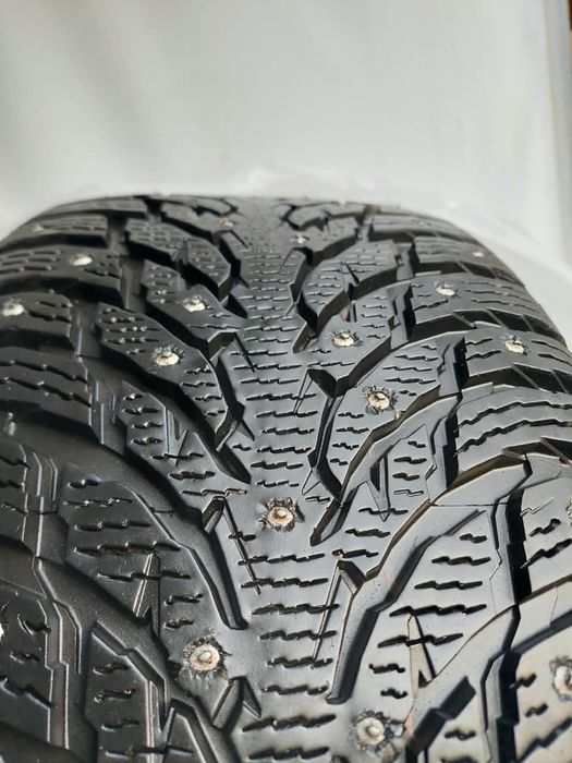 Шины Nokian 275/40/20