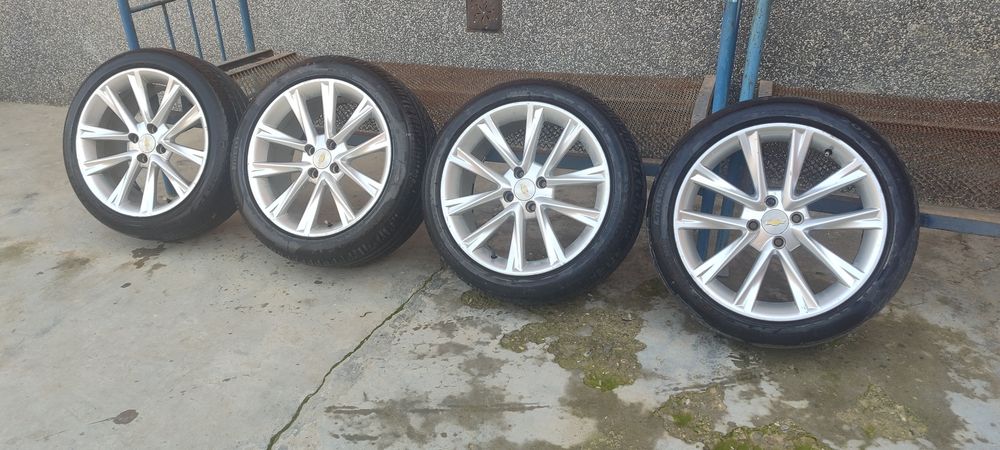 Salah Deska sotiladi