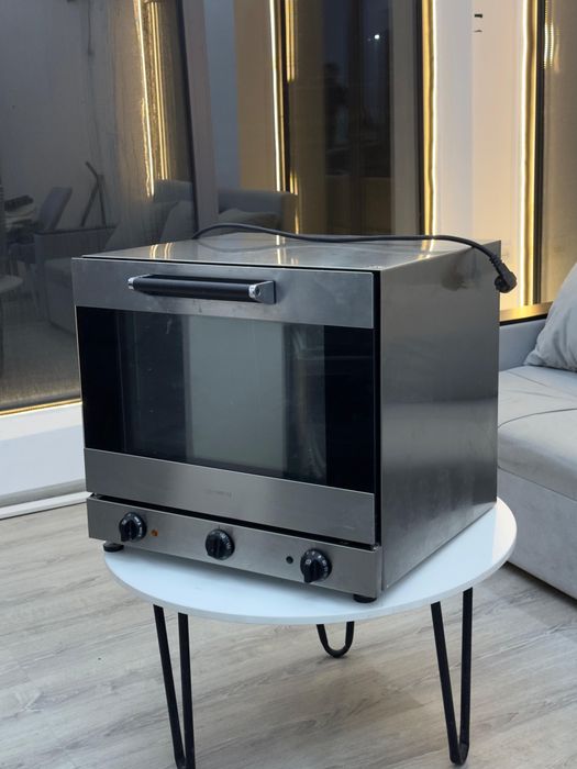 Продаётся печь SMEG