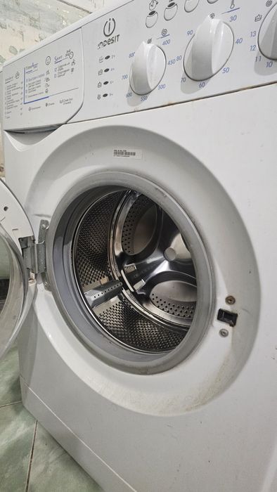 Продам стиральную машинку, требует ремонт