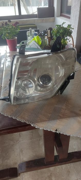 Фарове за Паджеро 4