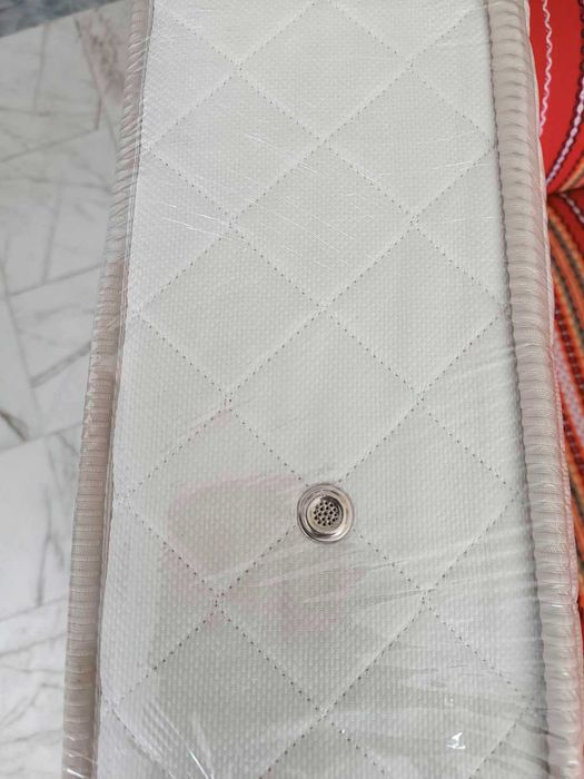 Комплект матрак с основа 90/190 /втора употреба/-за един брой