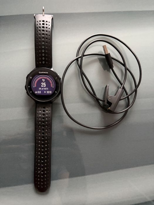 Garmin ForeRunner 235