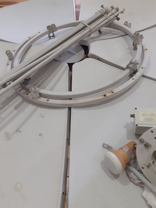 Антенна спутниковая