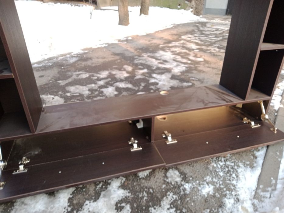 Полка для телевизора