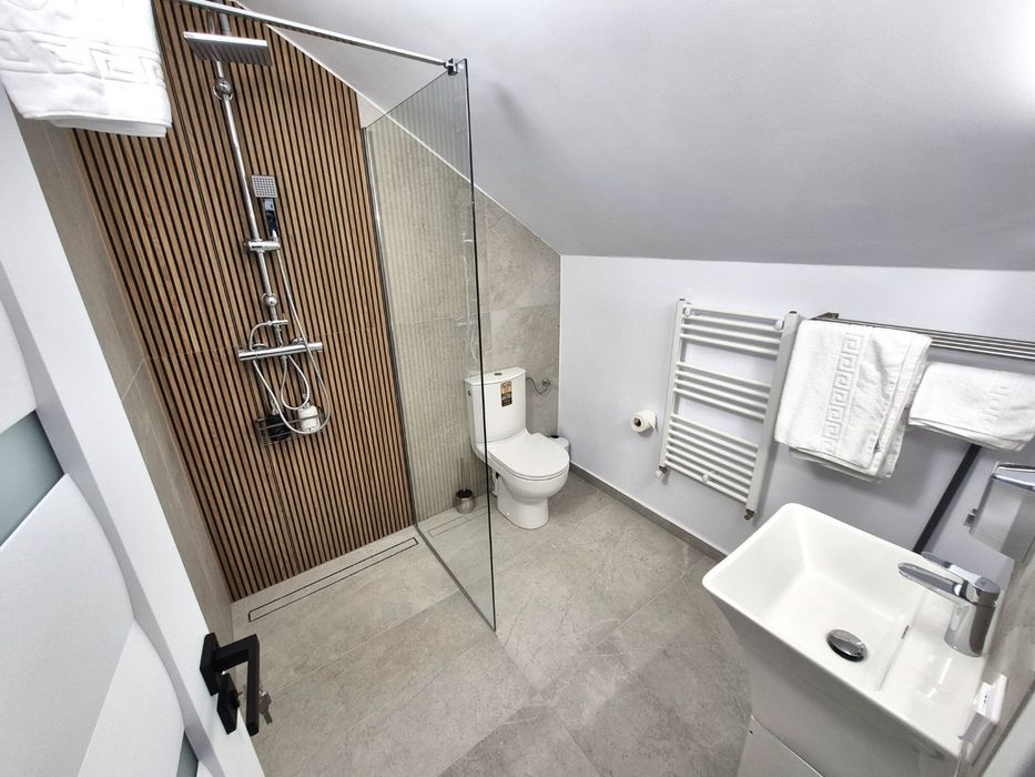 Închiriez Apartamente Cazare în regim hotelier  în inima orașului Târg