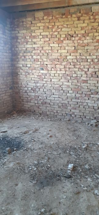 Продам недостроенный дом.