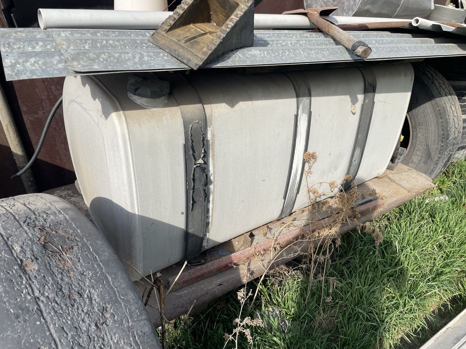 Бак Volvo, фура.