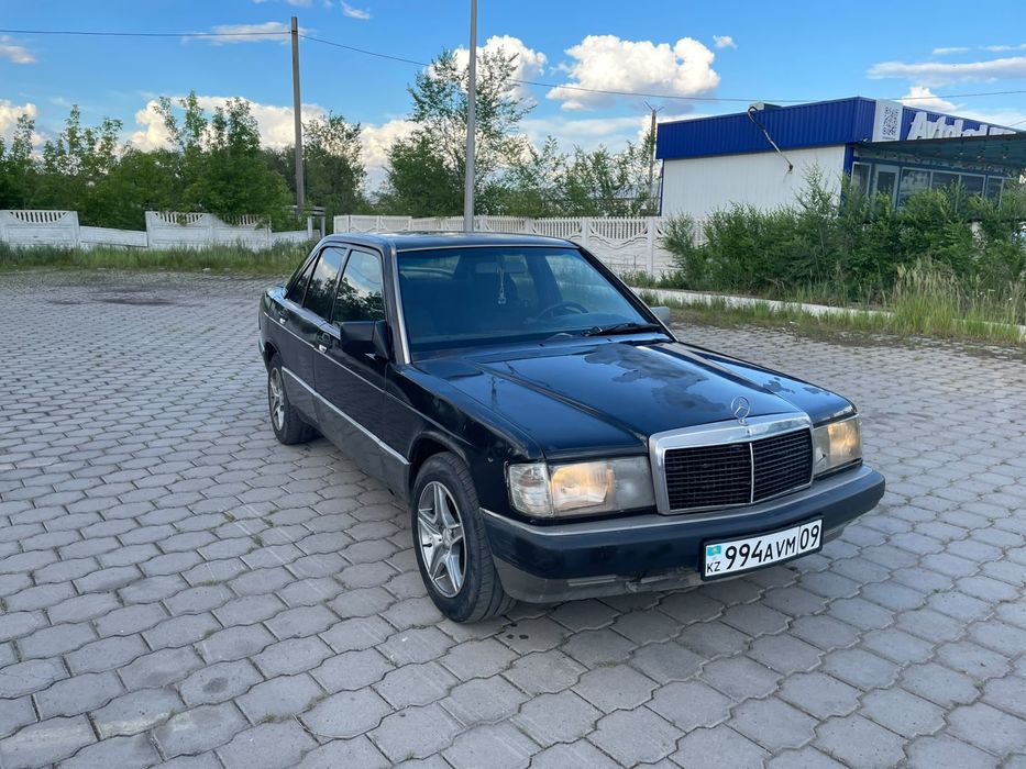 Продам автомобиль Мерседес Бенс 190
