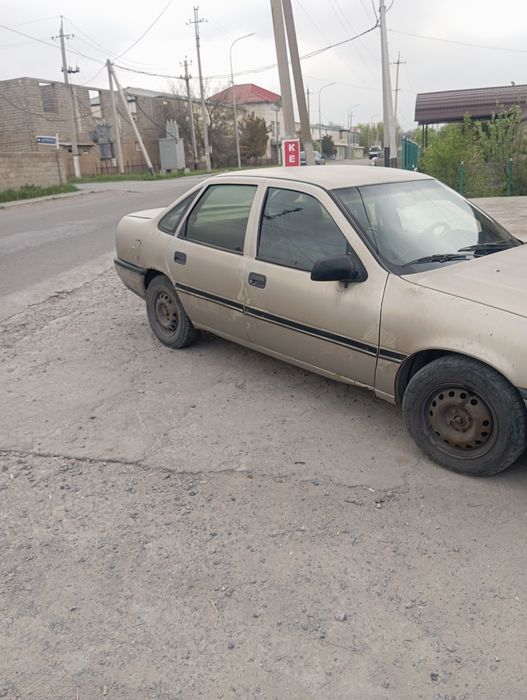 Продам Опель вектор 1 8