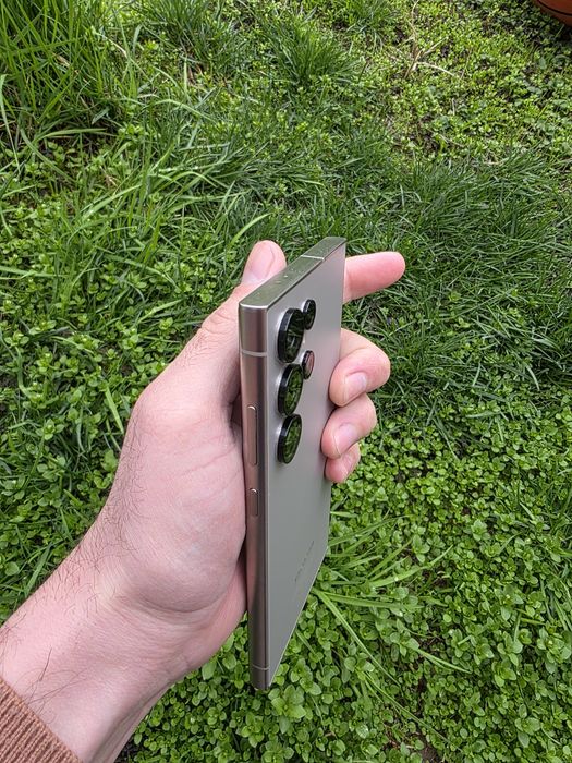 Samsung galaxy s 24 ultra 12-256 sotilad ideal karopka dakument