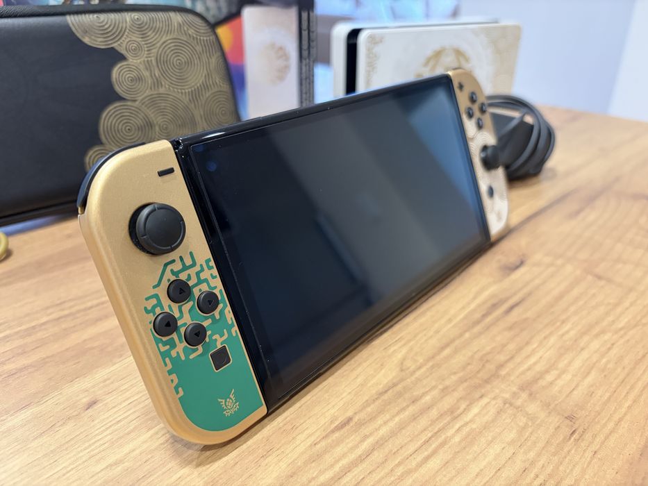 OLED Switch - Zelda Limited Edition