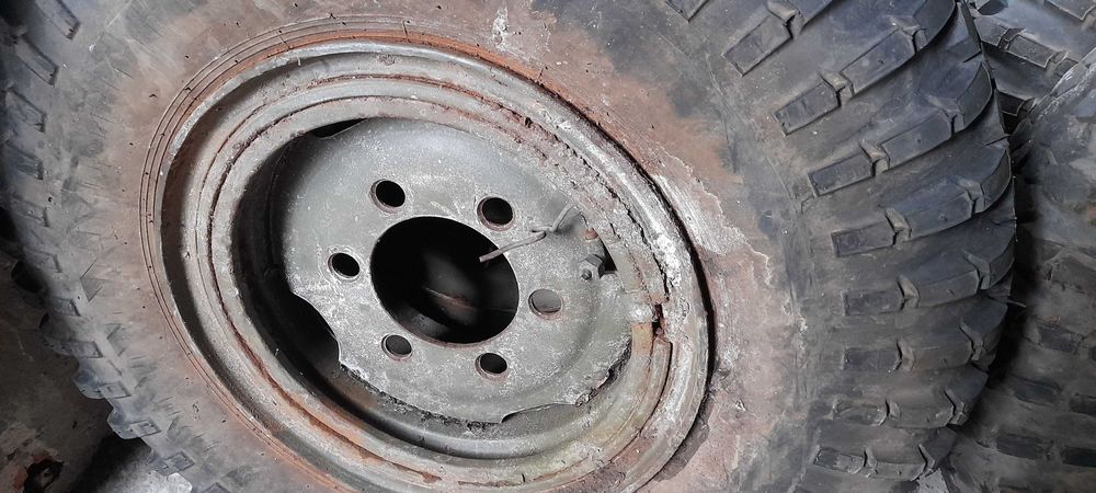 Гуми  за  ГАЗ 66  ЗИЛ 157