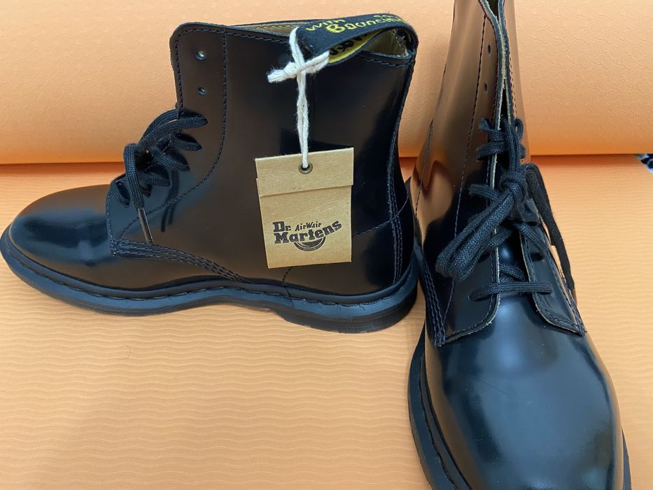 Dr. Martens Winchester II
