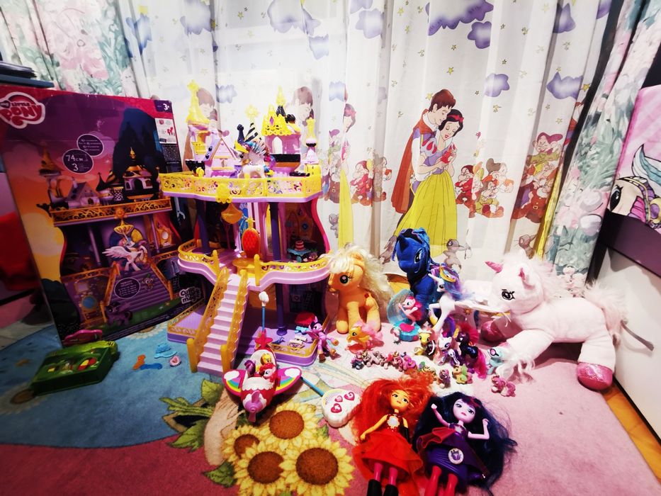 Mega Lot My Little pony - castelul Canterlot, ponei, păpuși, figurine,