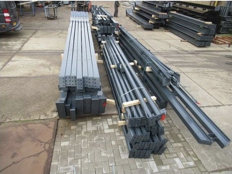 Hala pe structura metalica 
Pe stoc 
12x18x5.
10x20x4
11,5x15x4
17x30x