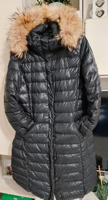 Geacă impermeabila, lungă, neagră, mar S - M, cu blăniță naturală