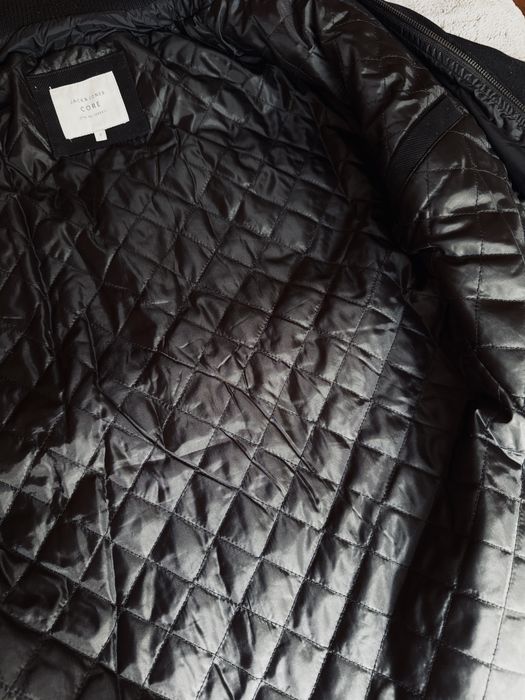 Класическо черно мъжко палто Jack & Jones Core, размер S.