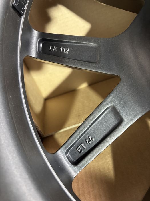 Jante Borbet Bronze Matt VW Passat B8 Skoda Superb Seat Audi Demo R18