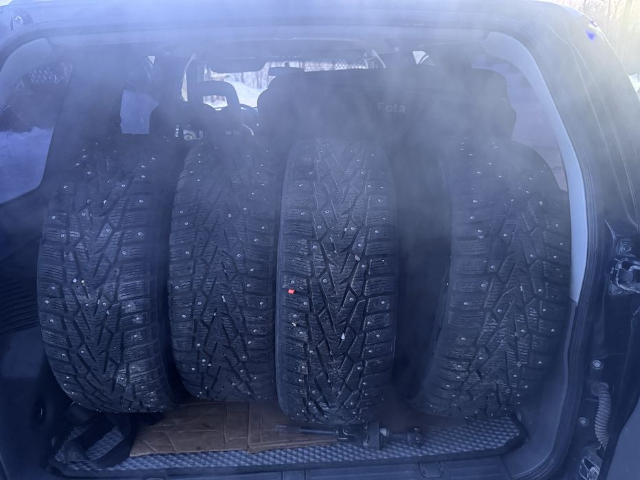 Продам зимние шины 225/60/16