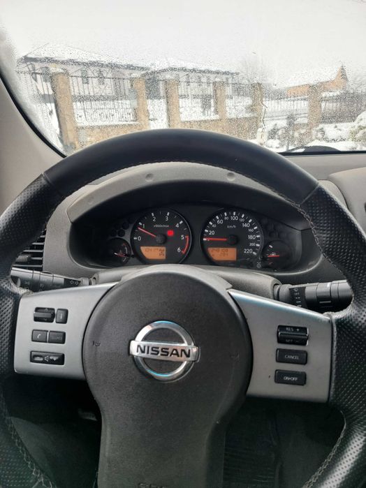 Vand Nissan Navara 2.5 D40
