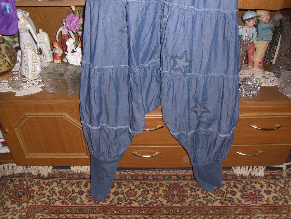 Blugi subtiri stil salvari