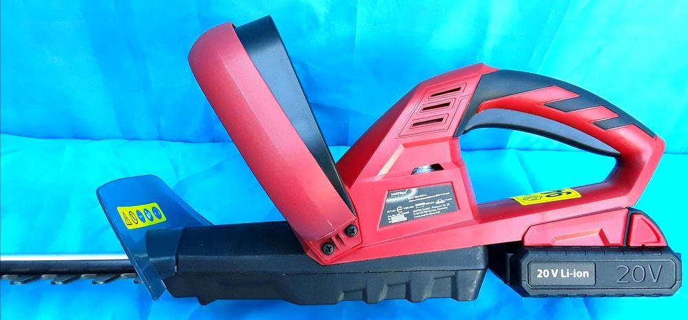 MAȘINA Tuns cu Acumulator MATRIX (Germania) 20 V 2 Ah Nouă - 295 Lei