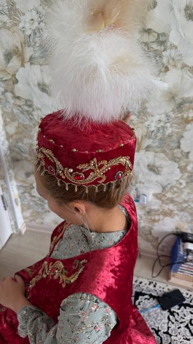 Комзол для Узату красное