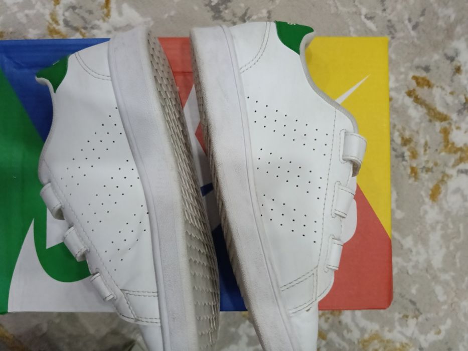 Продам обувь состоянии среднее