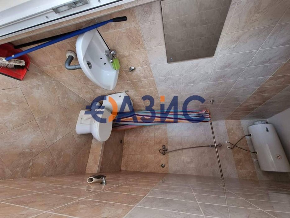 Продава се Двустаен апартамент в к.к. Слънчев бряг - 70 кв.м за 528 €/кв.м - Снимка #9