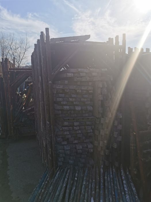 Vand schela metalica in perfecta stare de functionare