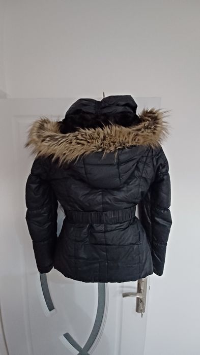 Дамски якета отговарят на размер М-Л