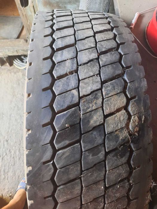 Vand 2x cauciucuri Camion 315/80 R22.5