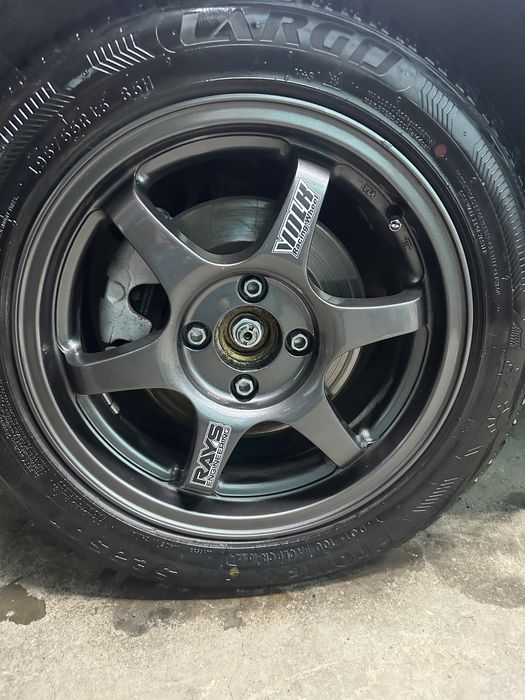Продам диски R15 в идиальном состоянии не китай с шинами новыми