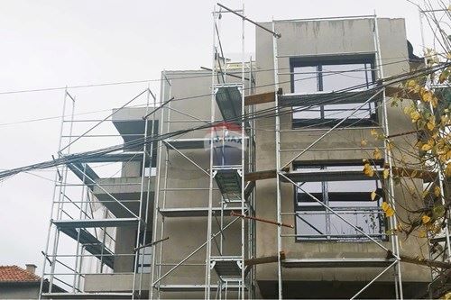 Продава се Тристаен апартамент в Варна, Виница - 121 кв.м за 717 €/кв.м - Снимка #2